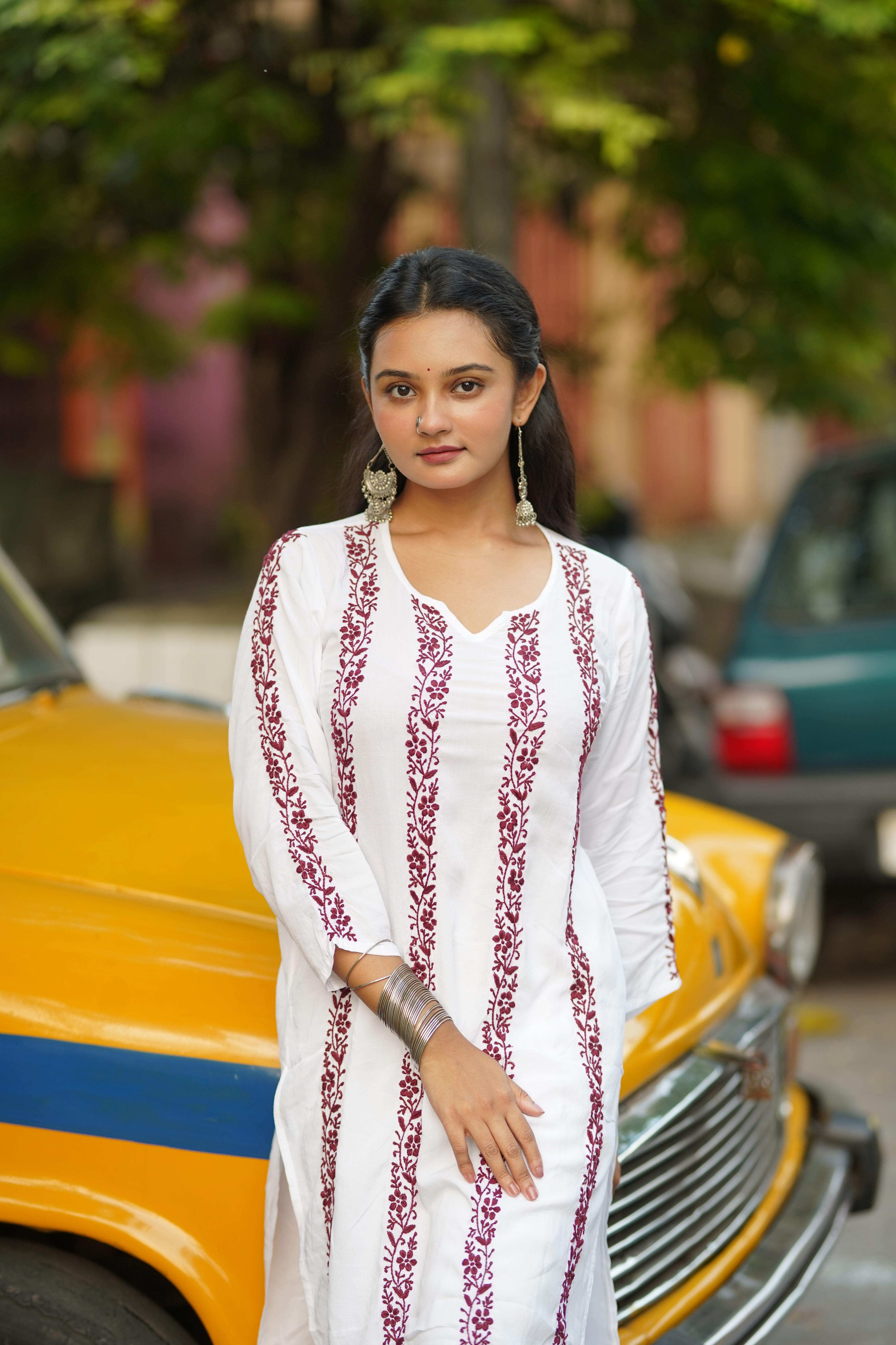 Husn Modal White Chikankari Kurti With Maroon Bel