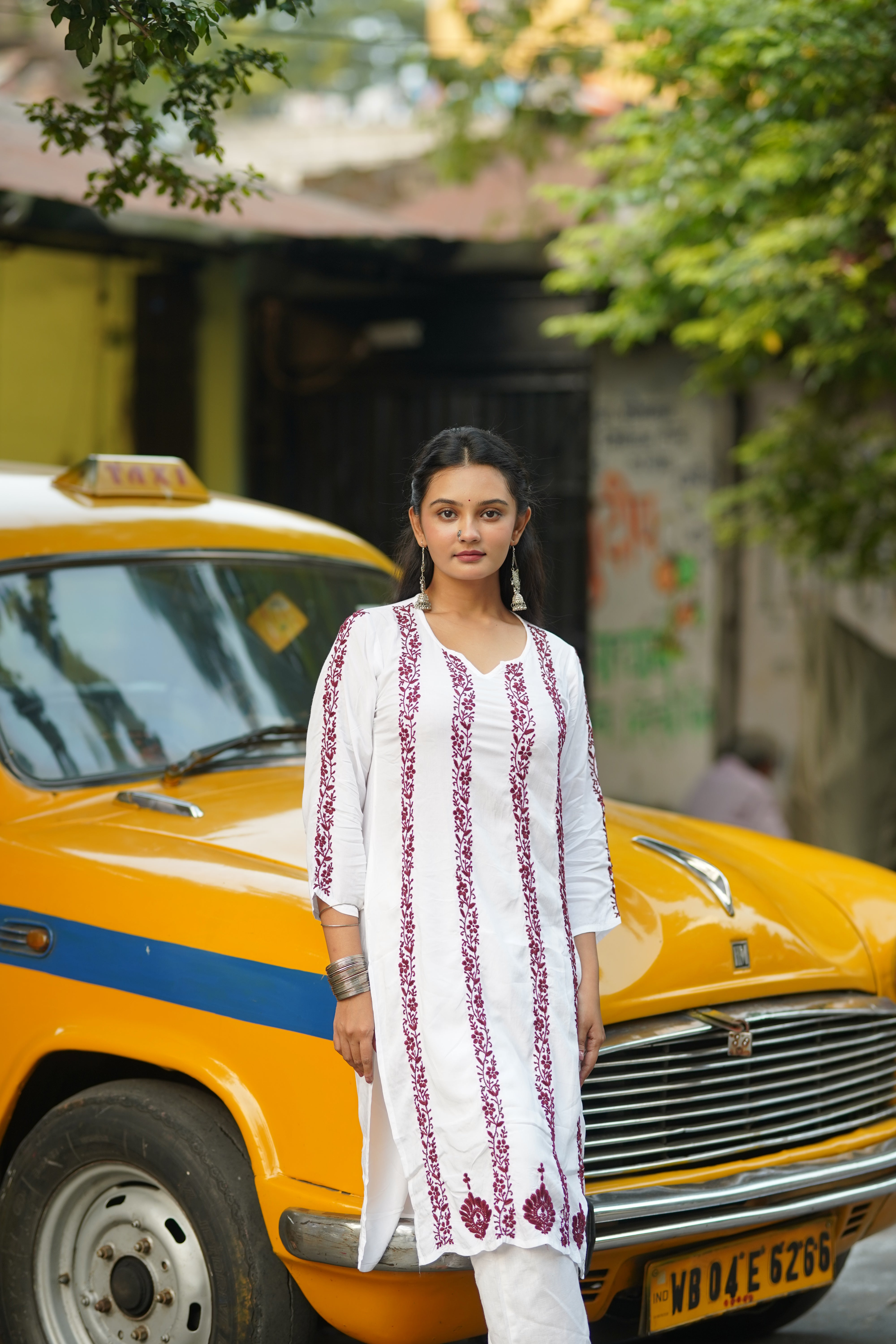 Husn Modal White Chikankari Kurti With Maroon Bel