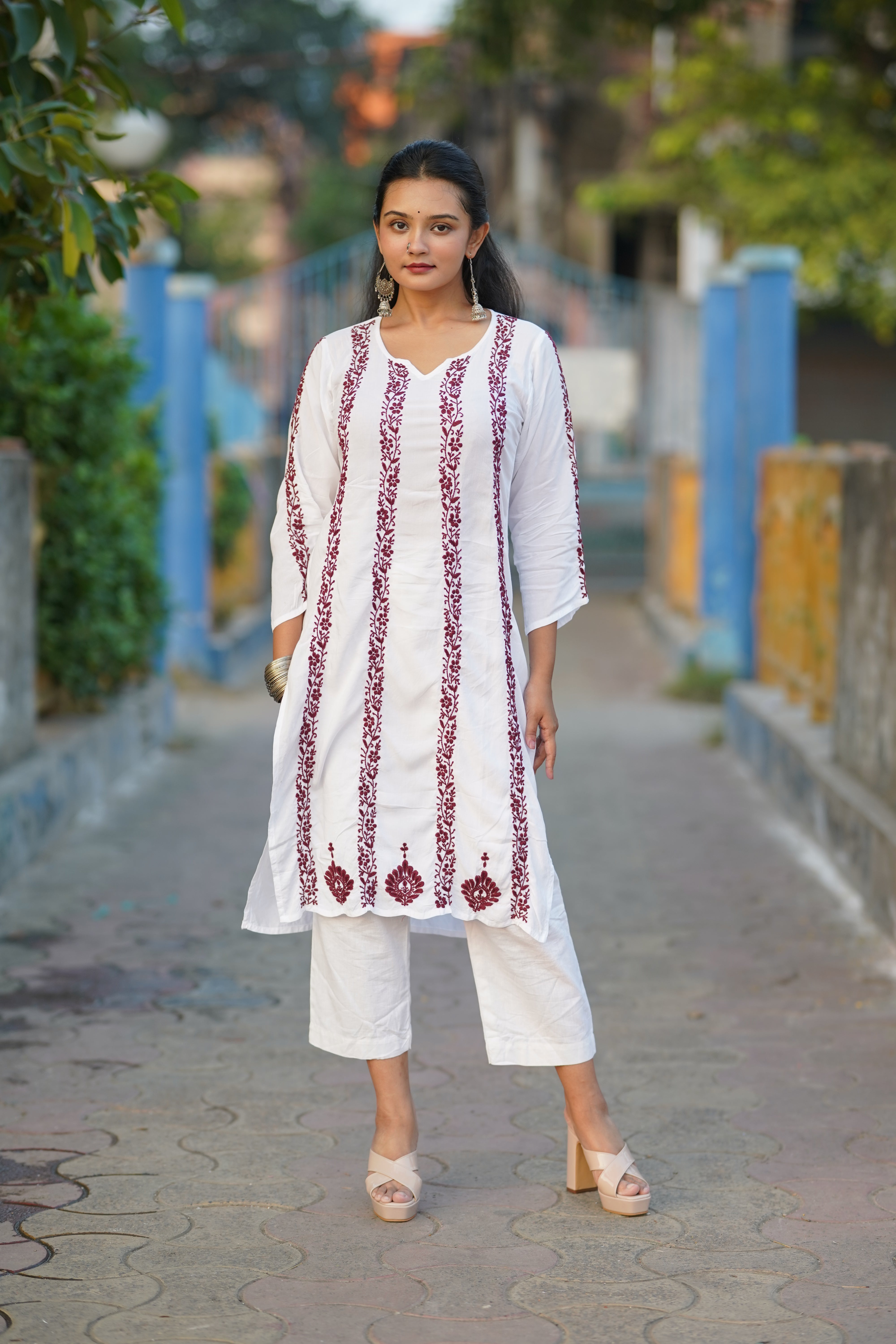 Husn Modal White Chikankari Kurti With Maroon Bel