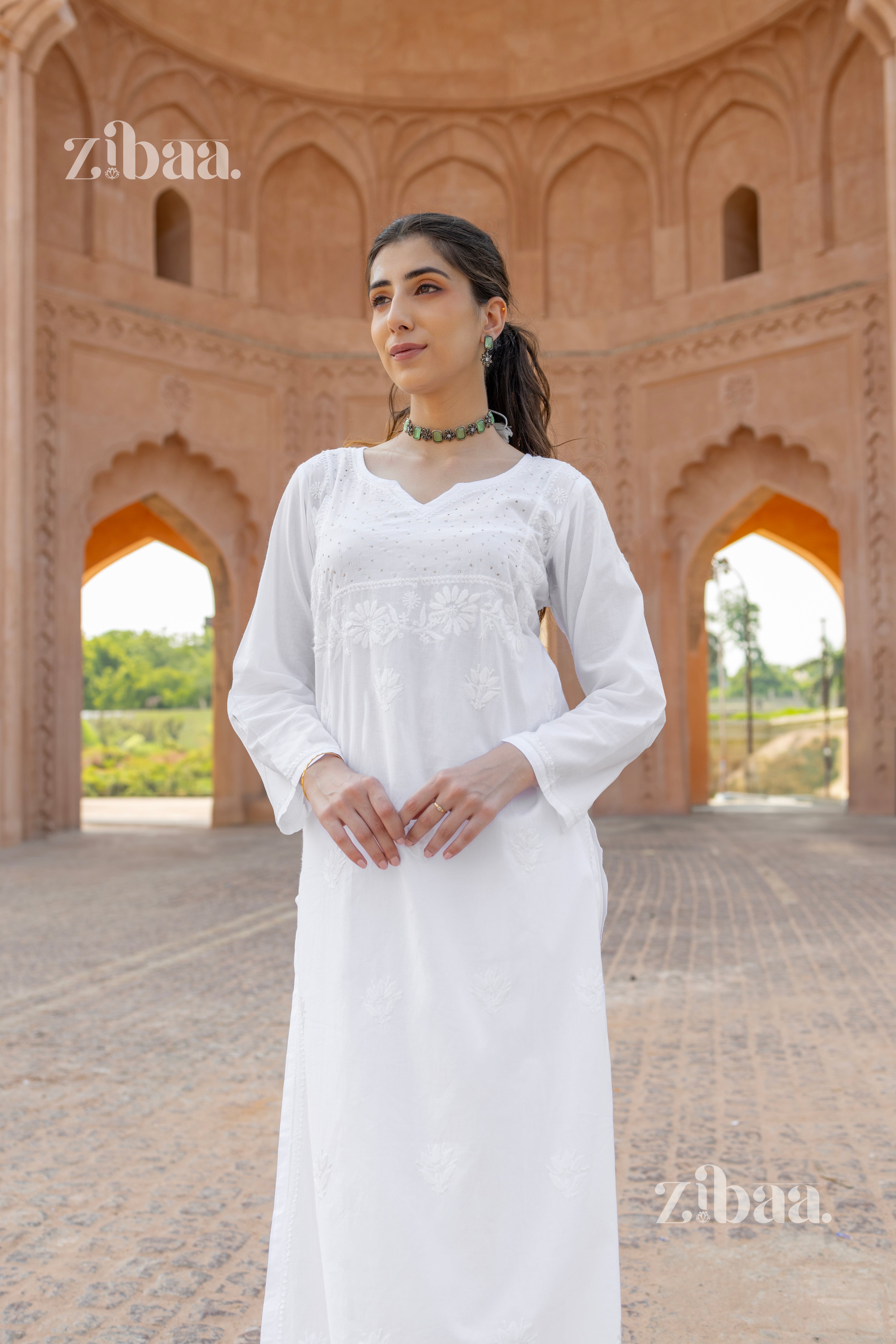 Maaya Mulmul White Chikankari Kurti