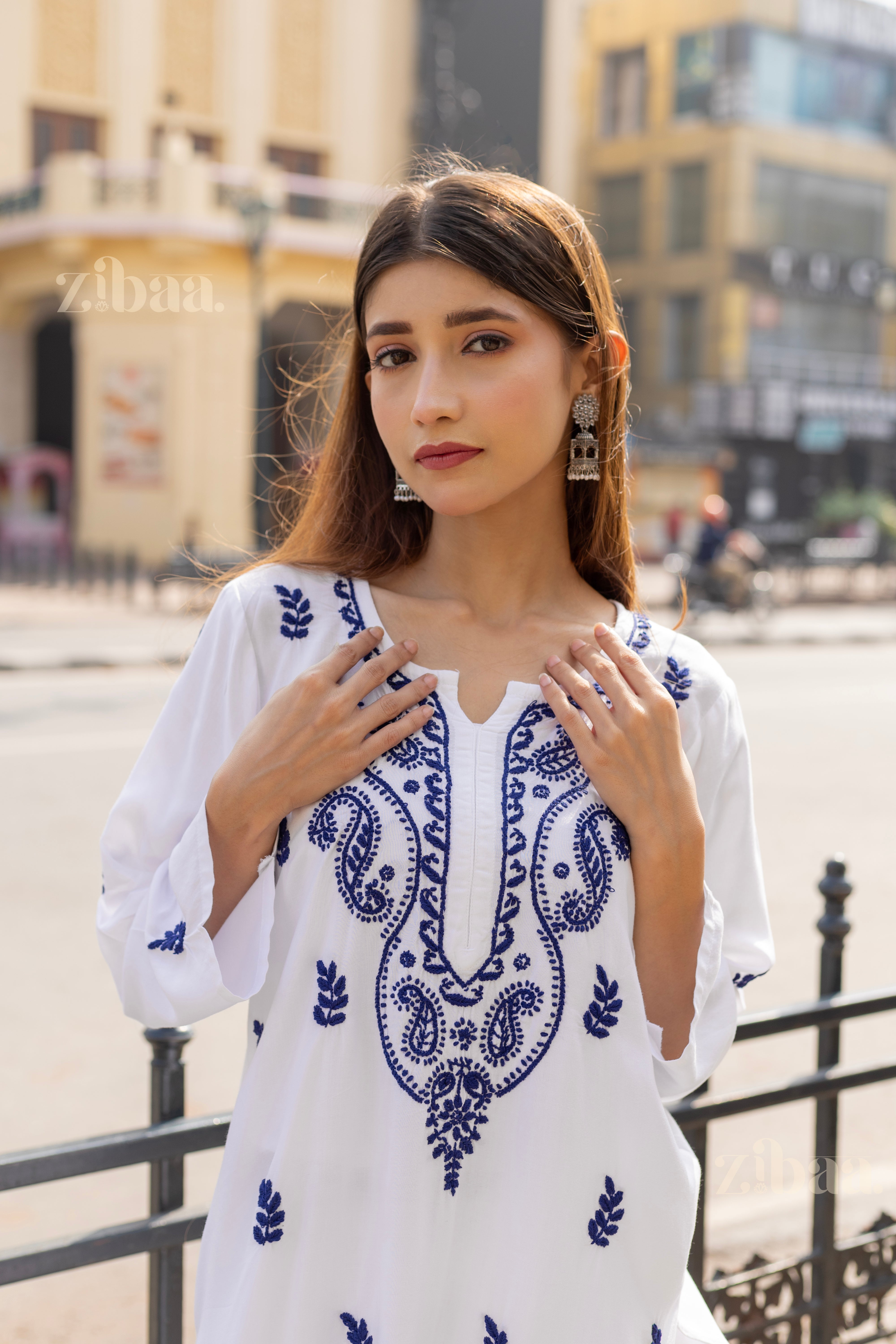 Maaya Rayon White Chikankari Kurti With Small Motifs